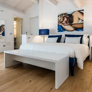 Cafe Bleu Relais Hotell